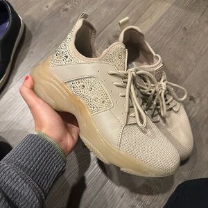 Steve Madden sneaker